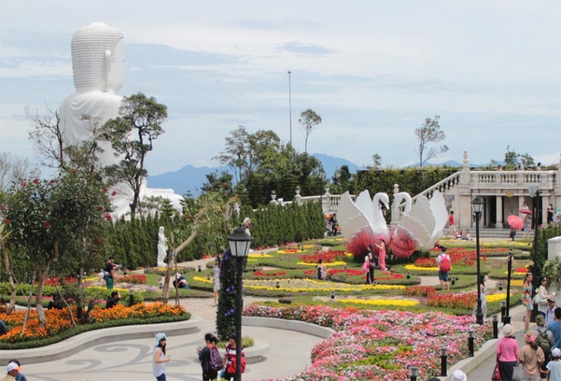 BÀ NÀ HILLS – ĐƯỜNG LÊN TIÊN CẢNH