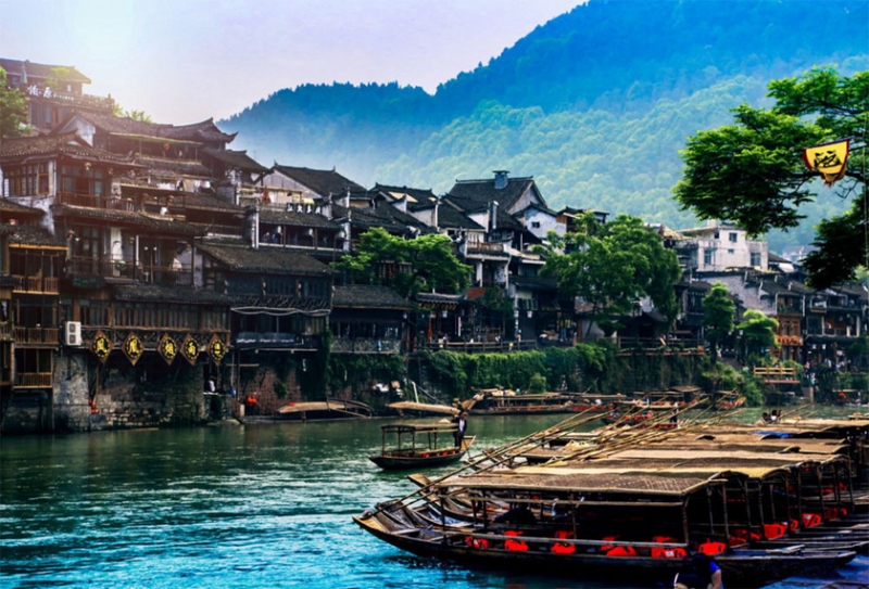 PHƯỢNG HOÀNG CỔ TRẤN – PHÙ DUNG TRẤN - TRƯƠNG GIA GIỚI – NỮ NHI THÀNH
